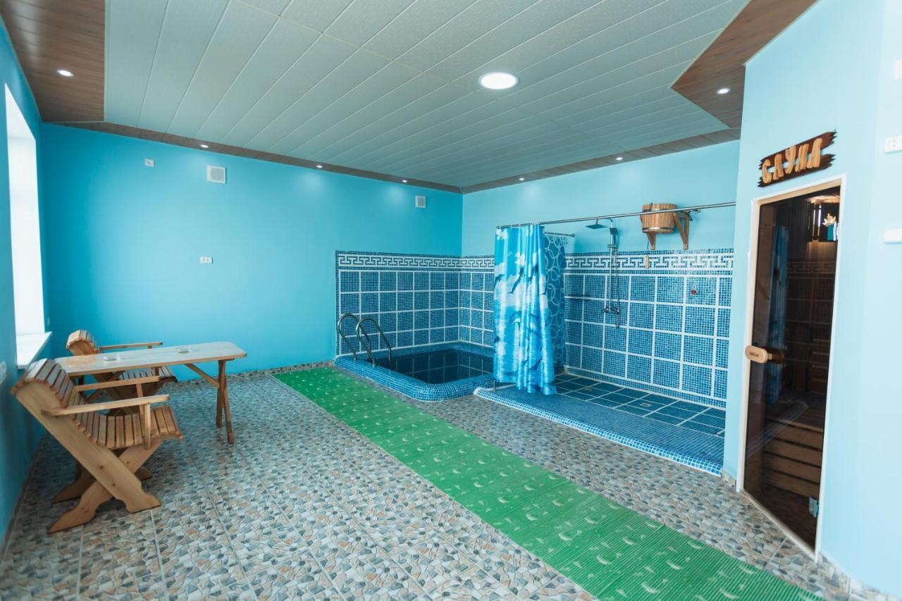 Orom Hotel Фергана Екстериор снимка