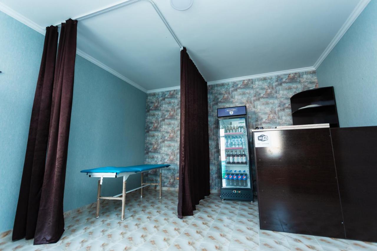 Orom Hotel Фергана Екстериор снимка