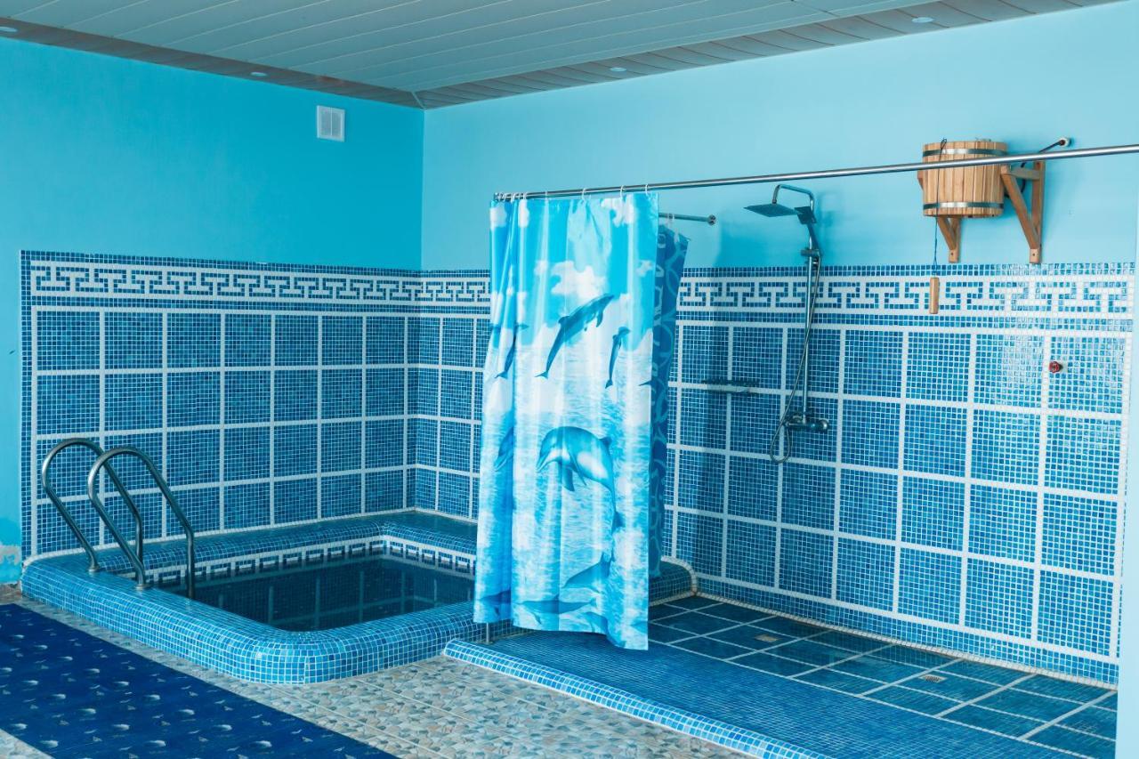 Orom Hotel Фергана Екстериор снимка